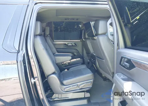 2025 Chevrolet Suburban 4Wd Z71 z USA, uszkodzony, nr VIN 1GNS6DRD9SR219985